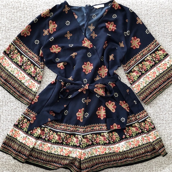 Anthropologie Pants - Anthropologie E (Hanger) M patterned romper